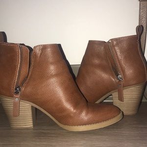 Size 8 shoes only worn once